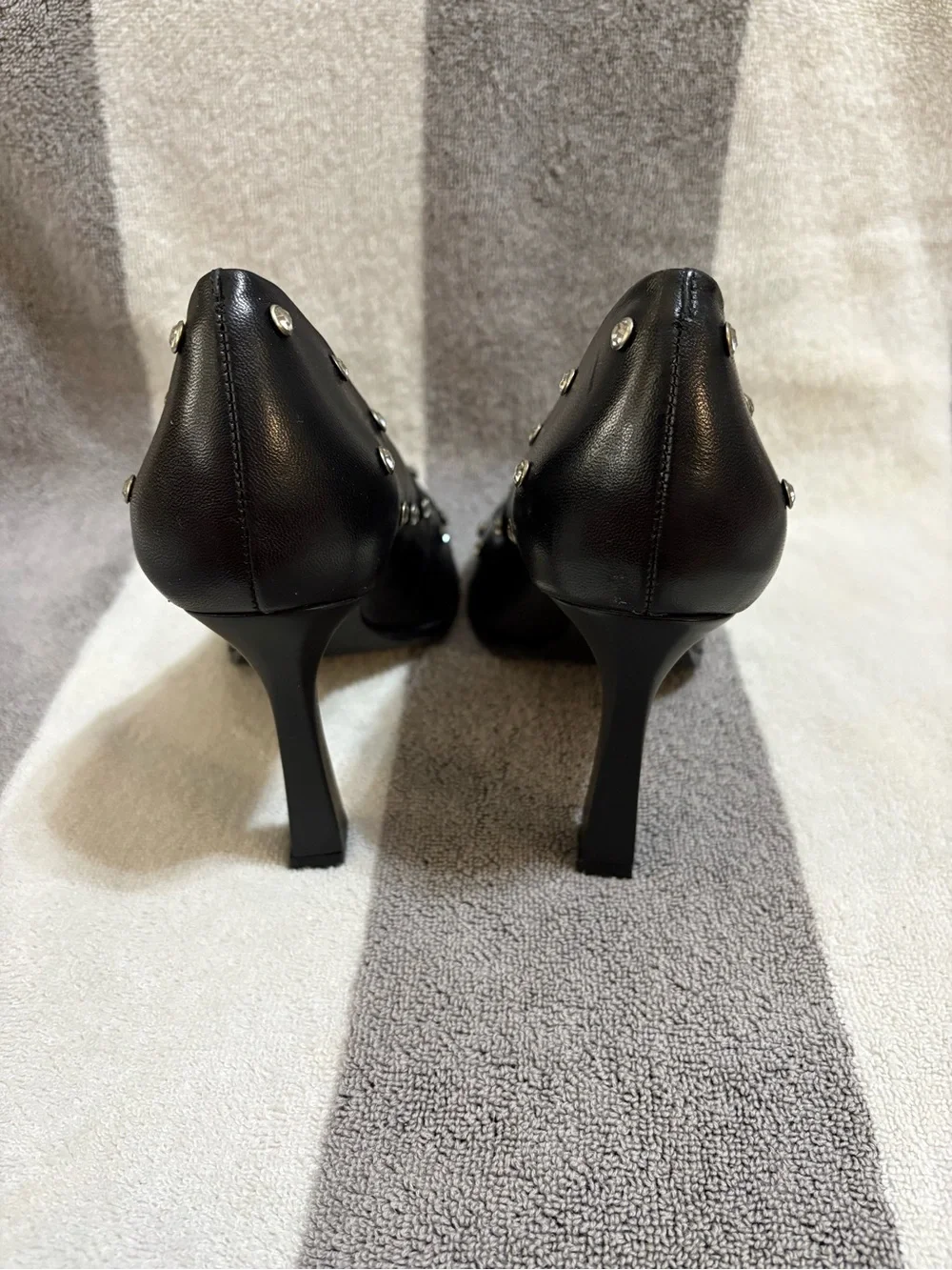 Gianni Bini Black Studded Pointed Pumps size 8M